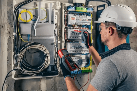 Electrician in Dubai
